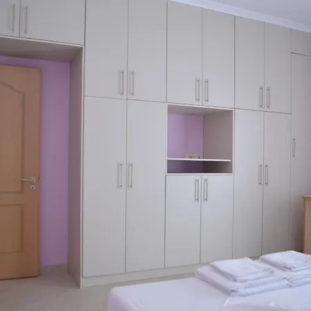 아파트 Andon Sarandë